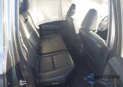 2017 Honda Ridgeline Rtl-T z USA, uszkodzony, nr VIN 5FPYK3F67HB032703